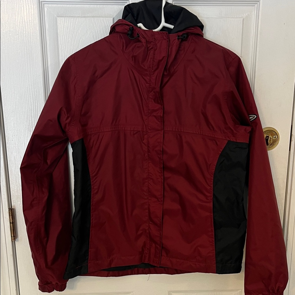 Men's maroon and Black Stearns Raincoat